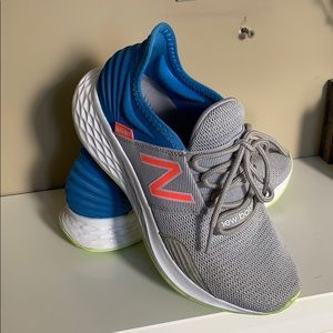 New Balance Roav Sneakers